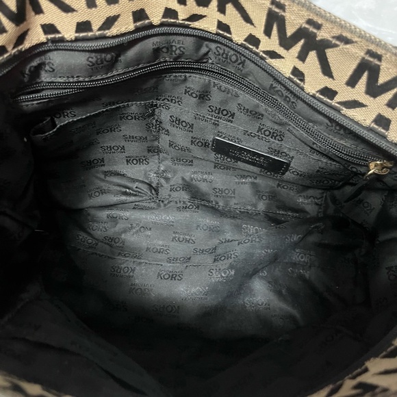 Michael Kors Black and Tan Tote Bag - Picture 4 of 4